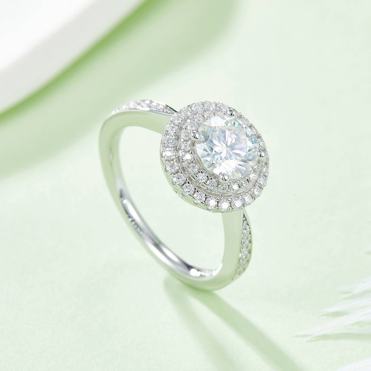Exquisite round S925 silver plated white gold moissanite diamond women's ring 1.0 carat D-grade